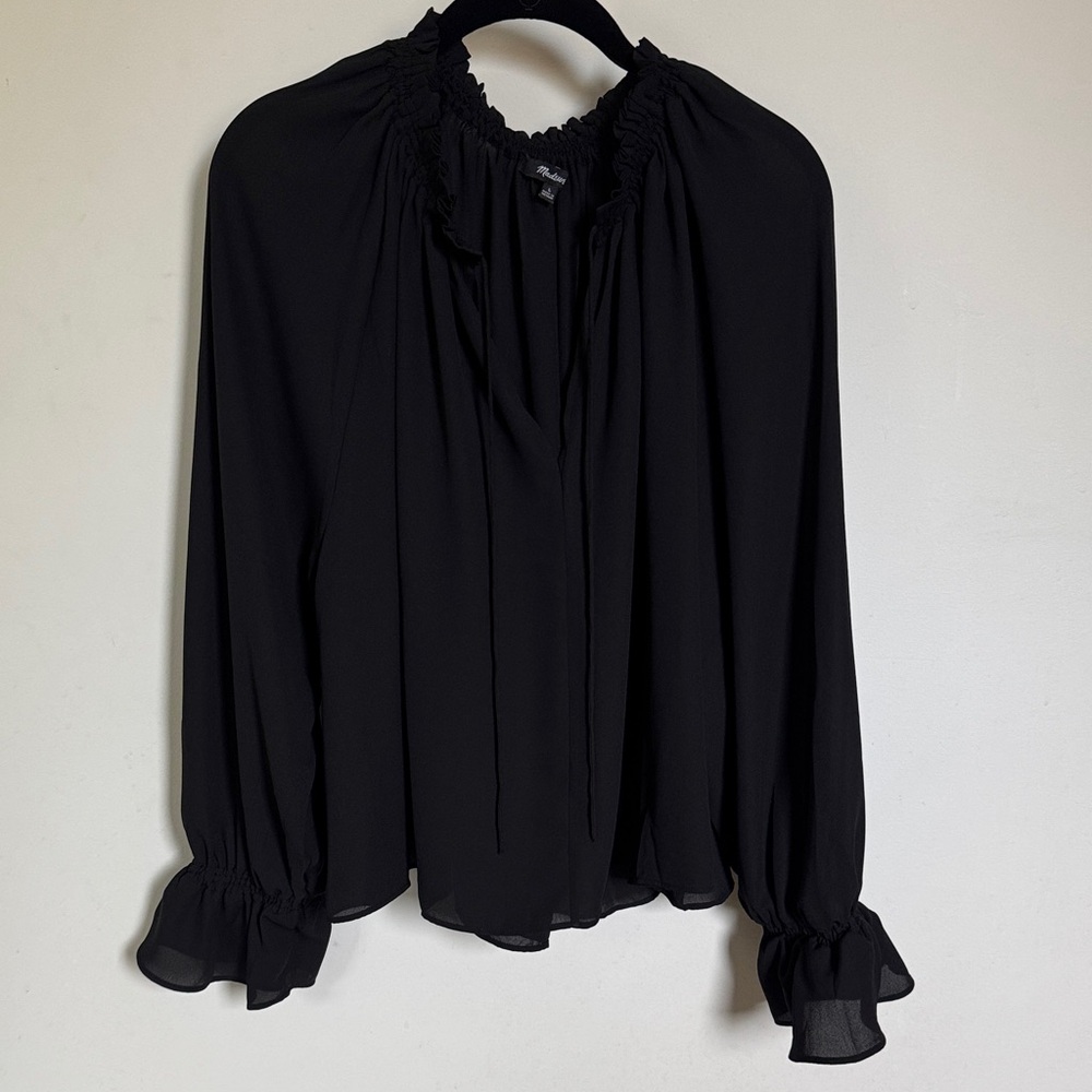 Madewell NWOT black semi sheer top. Gathers at the wrists and neckline EC